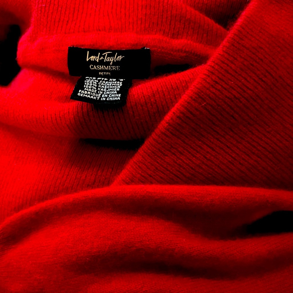 $214 if new, Women red cashmere cowl neck  sweater Lord & Taylor  Petite XS